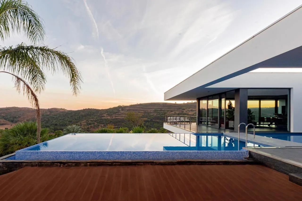 Sernadinha Lux Villa Lagos