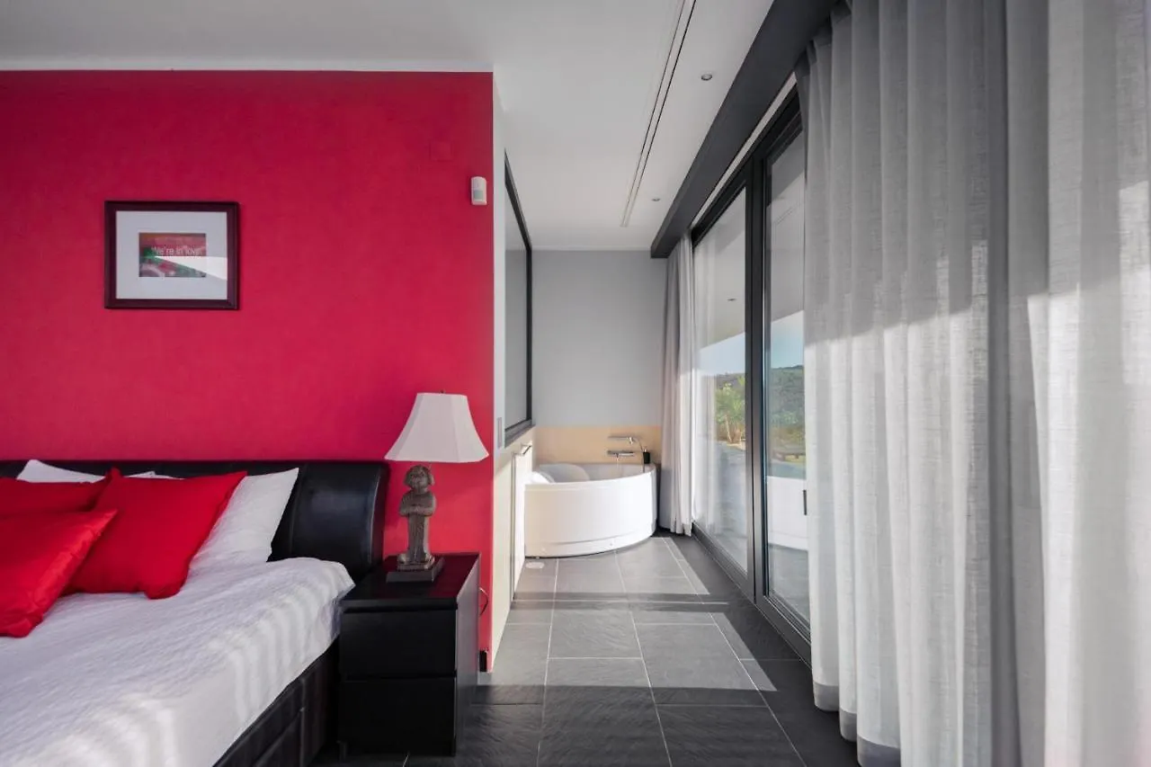 Sernadinha Lux Villa Lagos