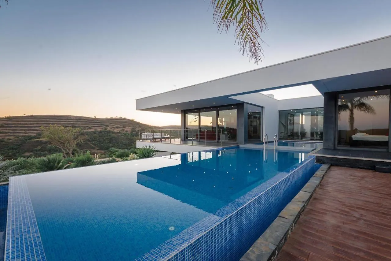 Sernadinha Lux Villa Lagos