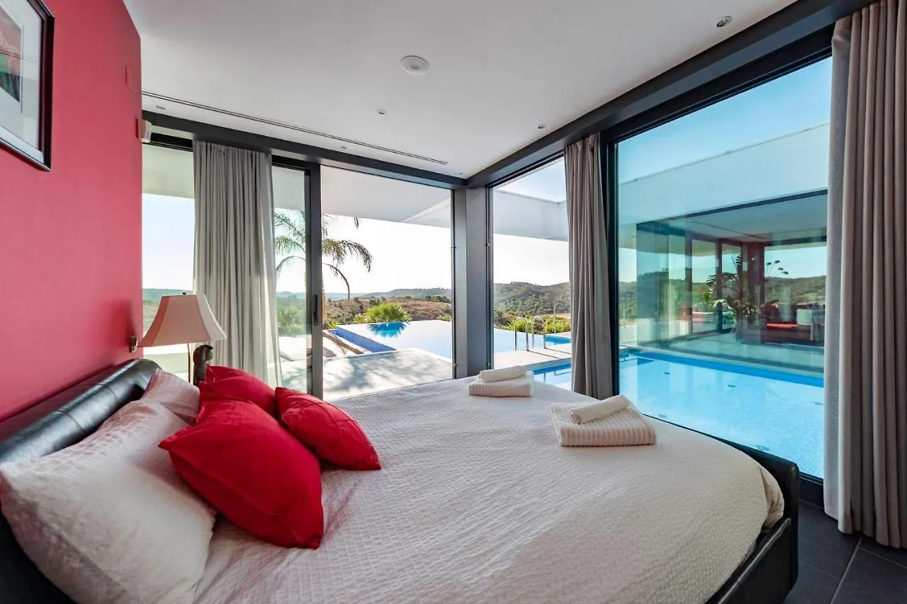 Sernadinha Lux Villa Lagos