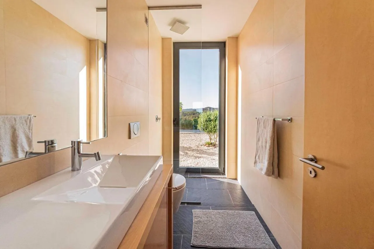 Sernadinha Lux Villa Lagos