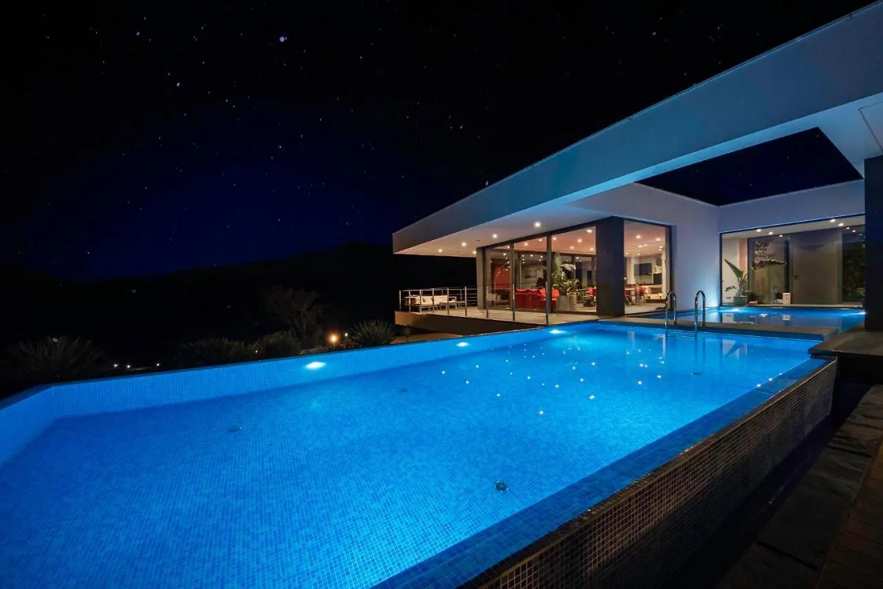 Sernadinha Lux Villa Lagos