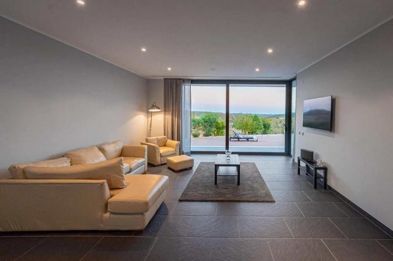 Sernadinha Lux Villa Lagos