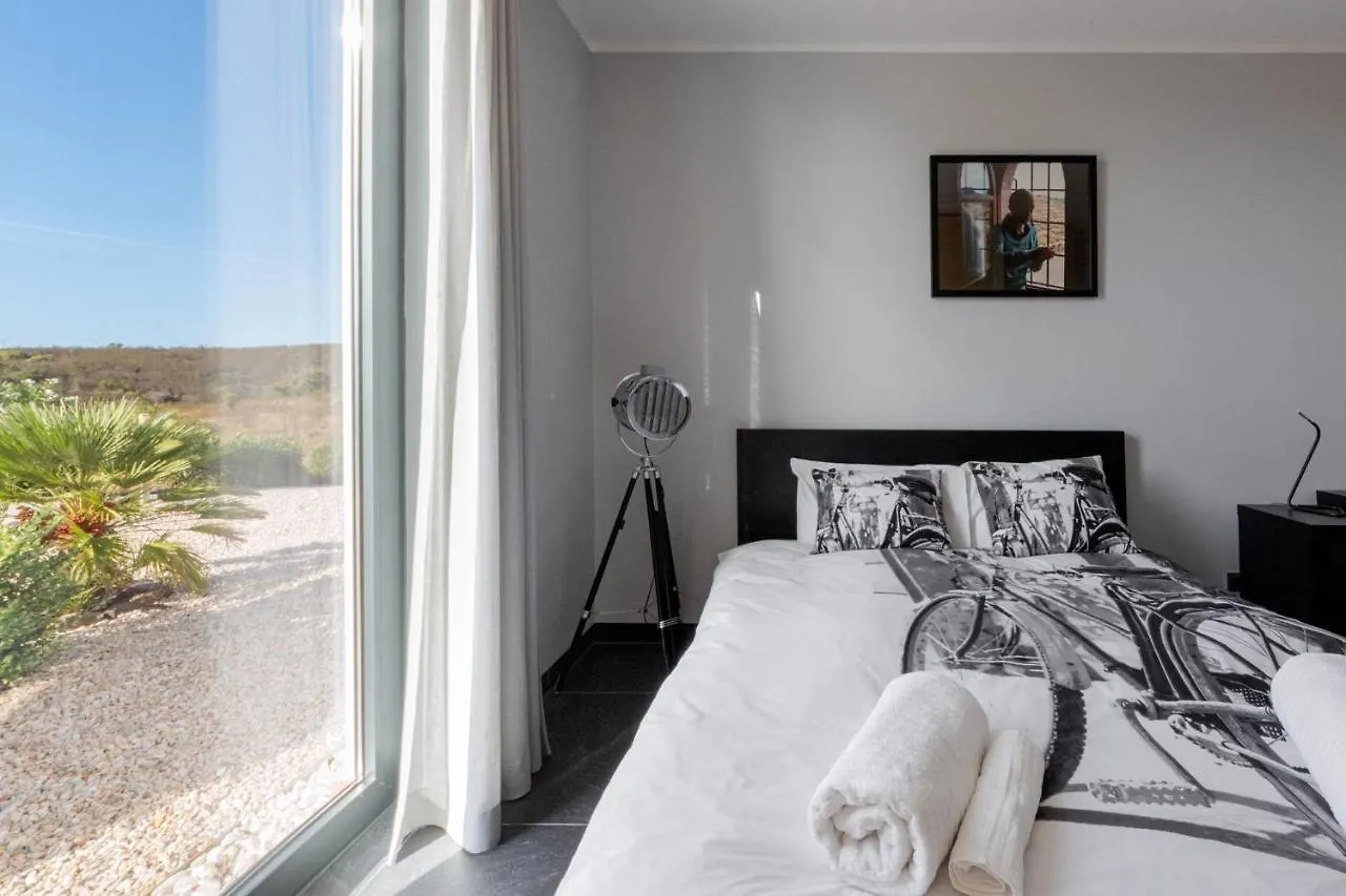Sernadinha Lux Villa Lagos
