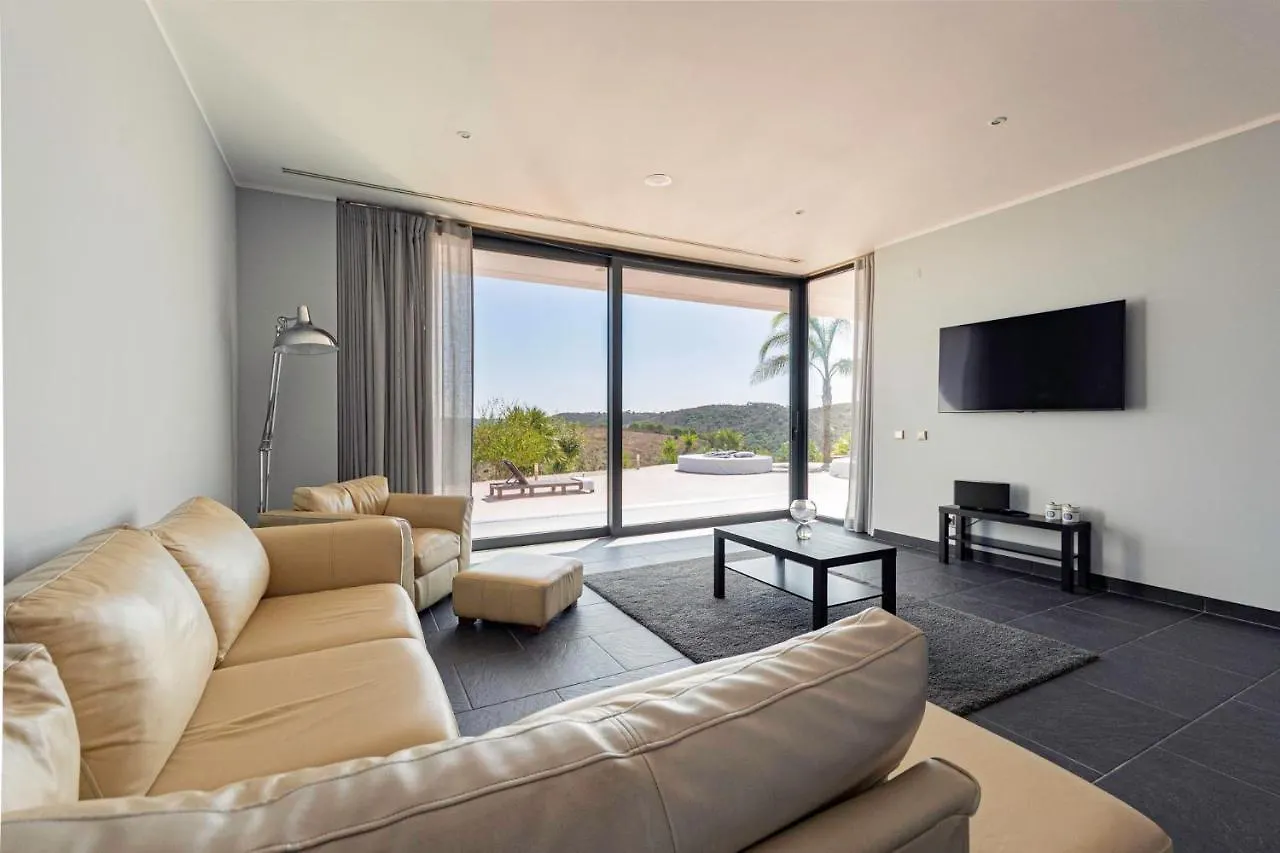Sernadinha Lux Villa Lagos